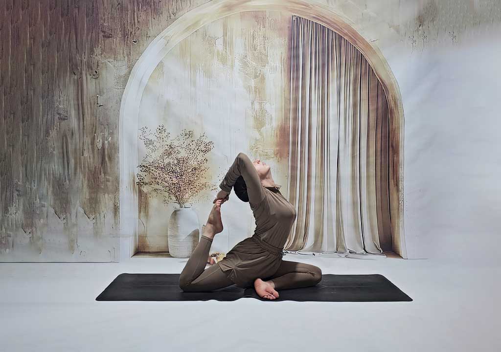 حرکت شاه کبوتر یوگا